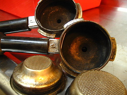 Ремонт, чистка профессиональной кофеварки -CARIMALI-