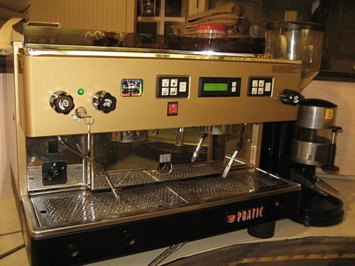 Ремонт, чистка профессиональной кофеварки -PRATAC-