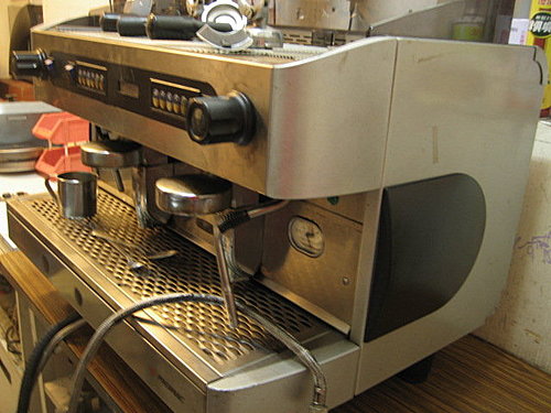 Ремонт, чистка профессиональной кофеварки -PROMAC-